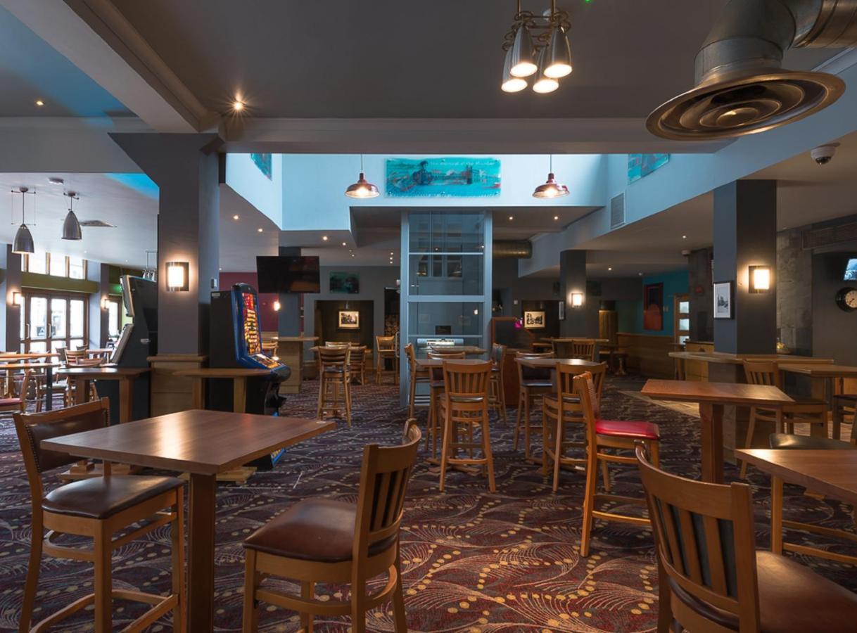 Admiral Of The Humber Wetherspoon Kingston upon Hull ภายนอก รูปภาพ