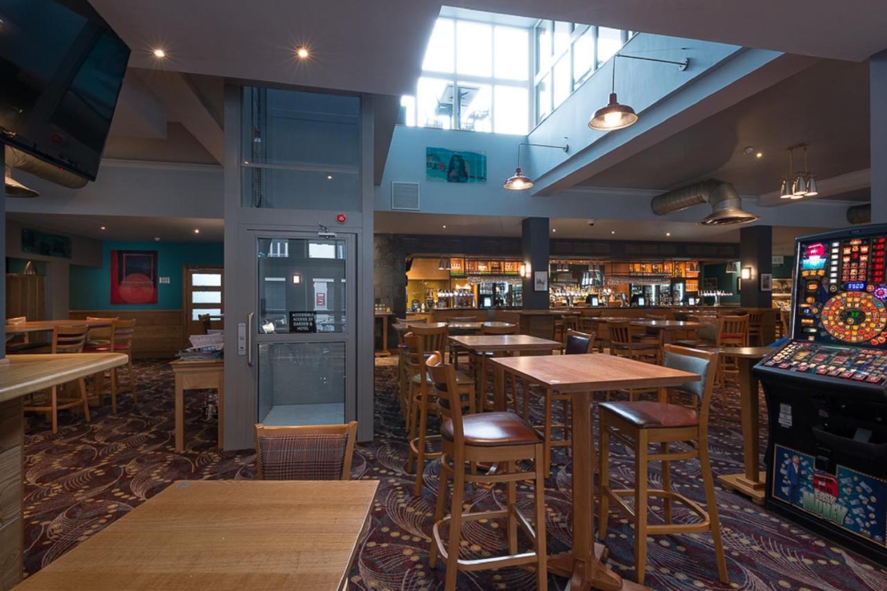 Admiral Of The Humber Wetherspoon Kingston upon Hull ภายนอก รูปภาพ