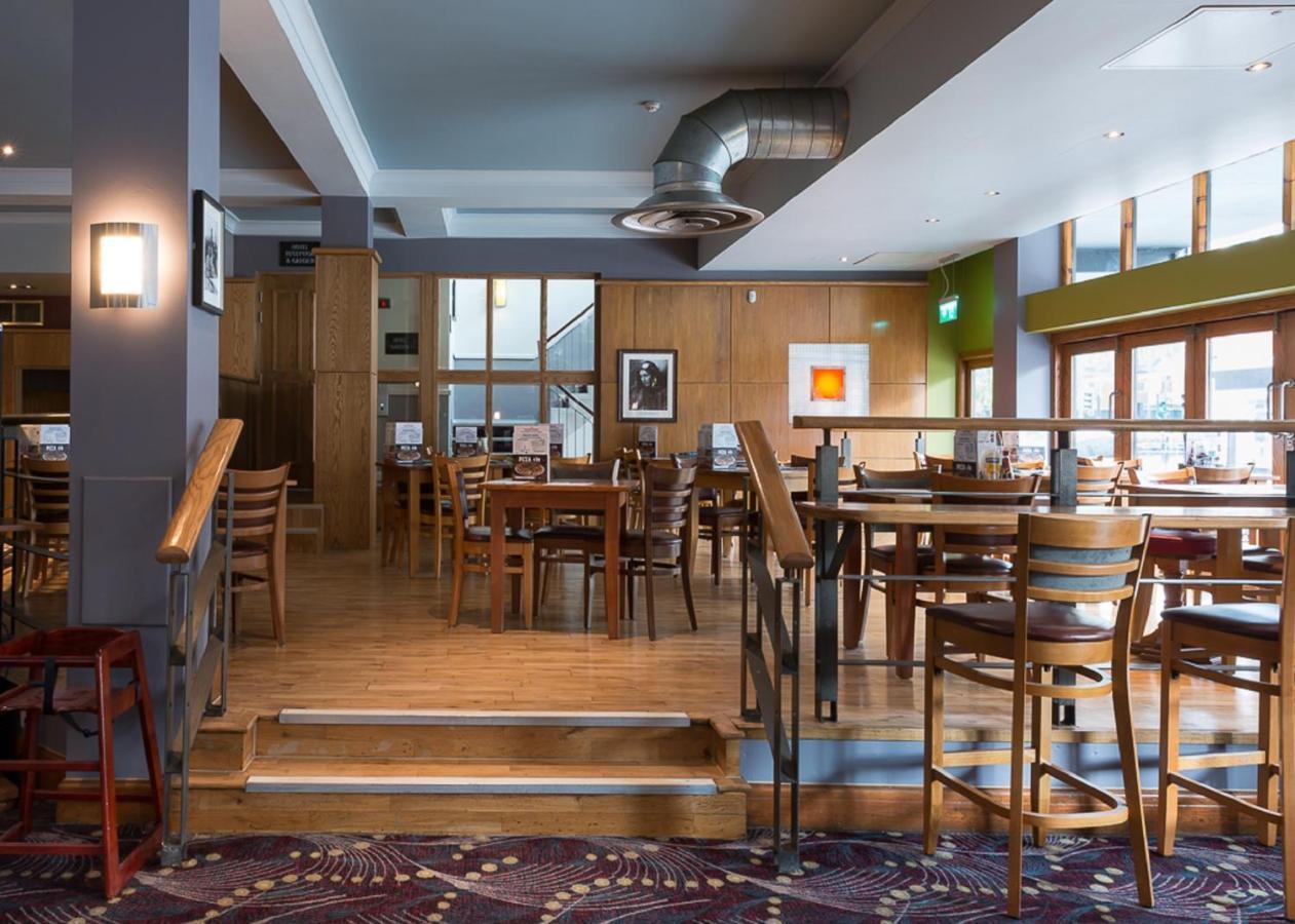 Admiral Of The Humber Wetherspoon Kingston upon Hull ภายนอก รูปภาพ